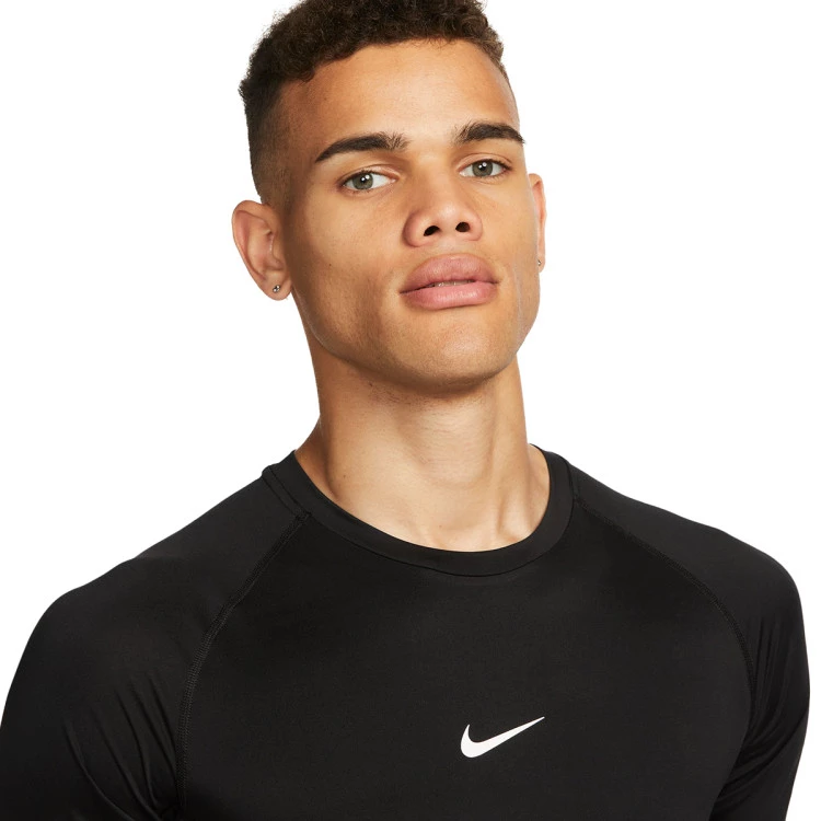 camiseta-nike-pro-dri-fit-black-white-2