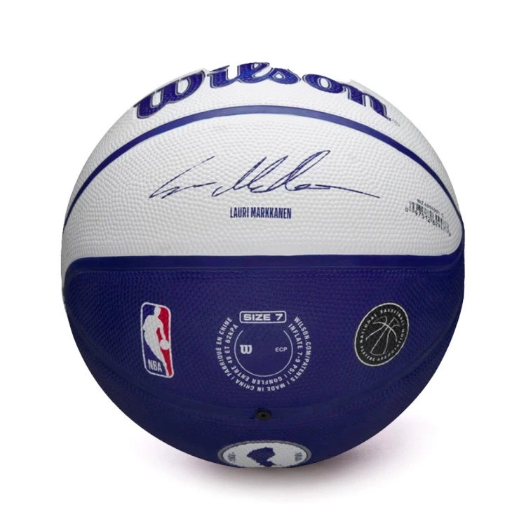 balon-wilson-nba-player-local-lauri-markkanen-red-white-gold-1