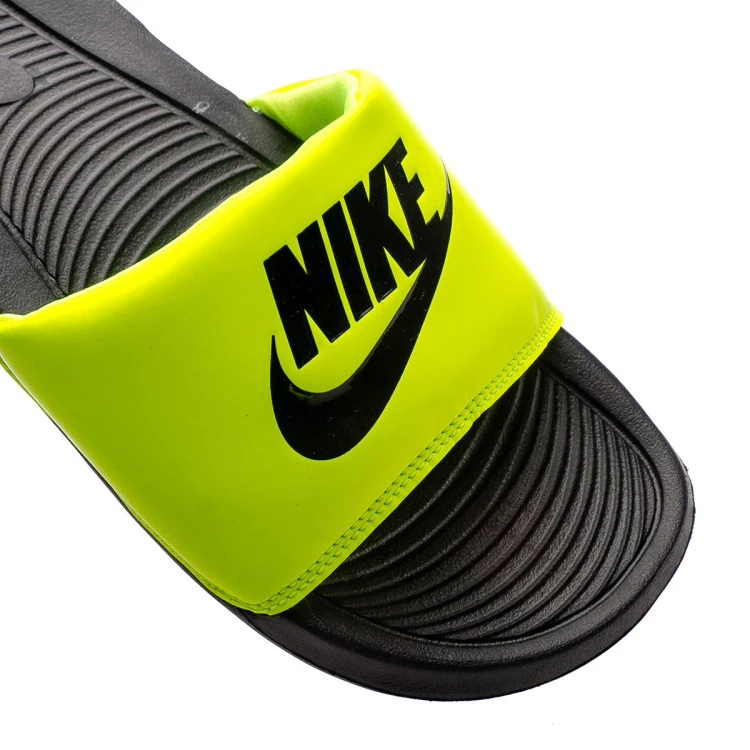 chanclas-nike-victori-one-black-black-volt-2