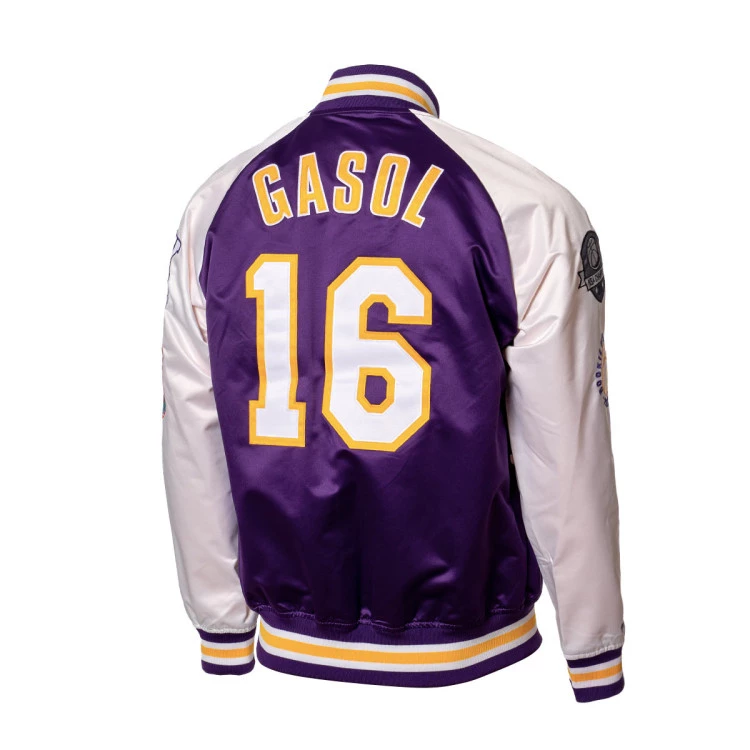 chaqueta-mitchellness-nba-hall-of-fame-nn-satin-los-angeles-lakers-pau-gasol-purple-white-1