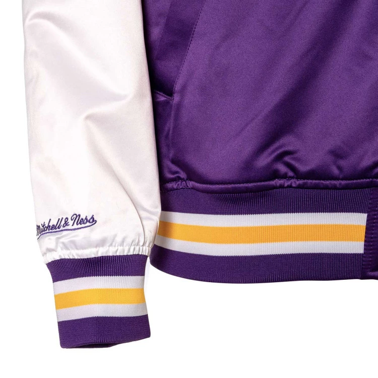 chaqueta-mitchellness-nba-hall-of-fame-nn-satin-los-angeles-lakers-pau-gasol-purple-white-5