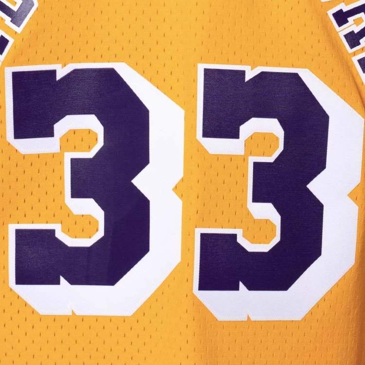 camiseta-mitchellness-swingman-jersey-los-angeles-lakers-kareem-abdul-jabbar-1984-light-gold-2