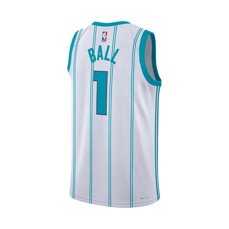 camiseta-jordan-charlotte-hornets-association-edition-lamelo-ball-white-1