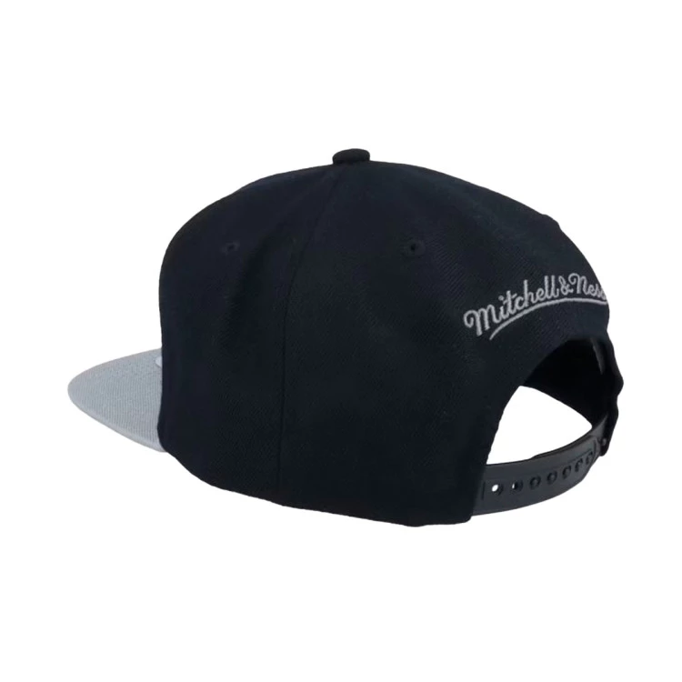 gorra-mitchellness-team-2-tone-2.0-snapback-nba-san-antonio-spurs-black-grey-1