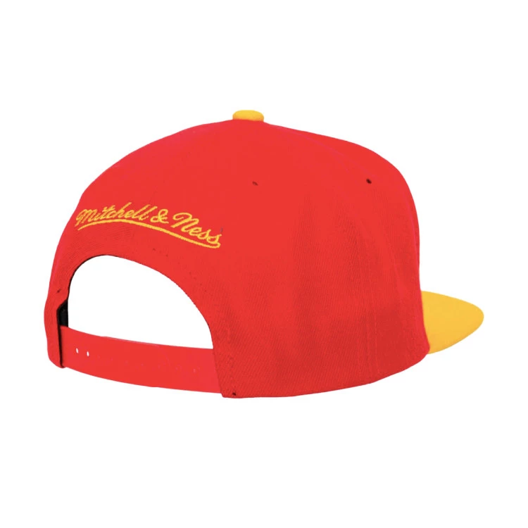 gorra-mitchellness-team-2-tone-2.0-snapback-atlanta-hawks-red-yellow-1