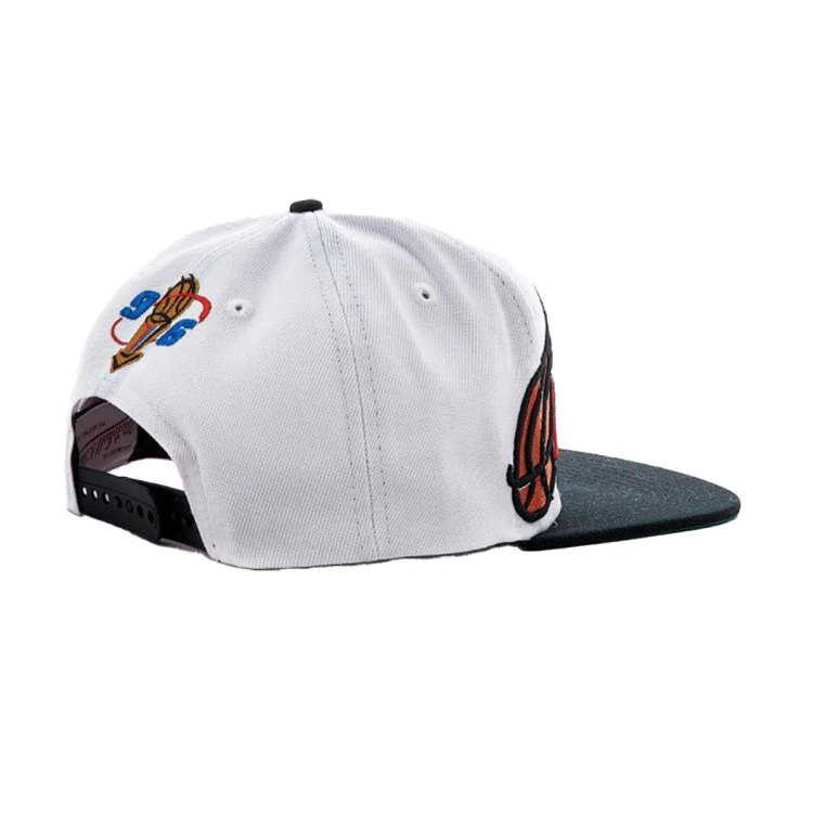 gorra-mitchellness-champions-wave-2t-snapback-chicago-bulls-1996-white-black-1