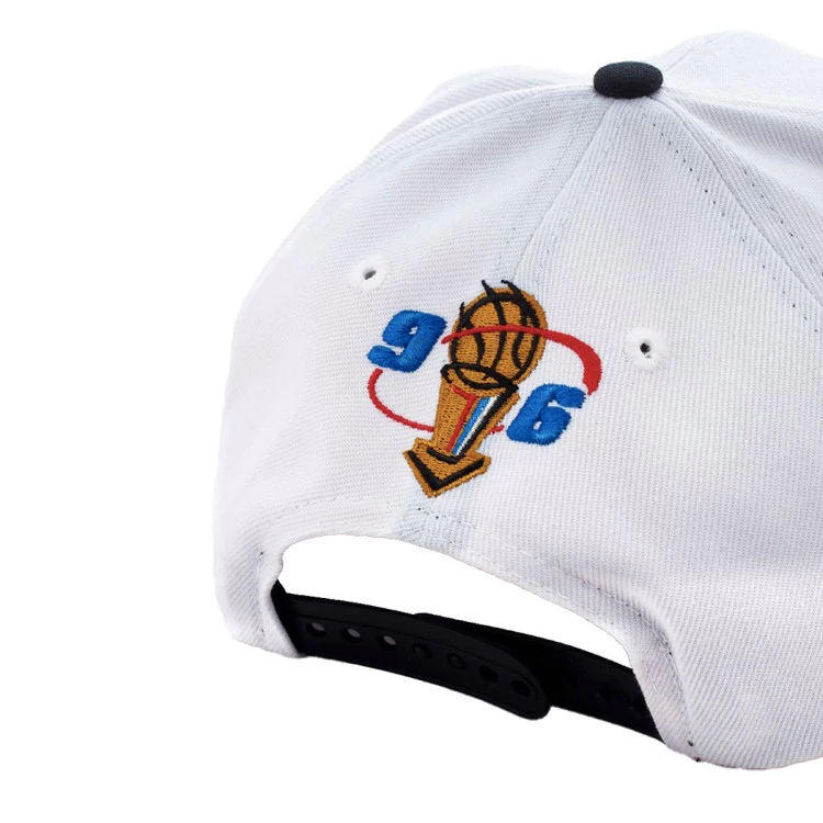 gorra-mitchellness-champions-wave-2t-snapback-chicago-bulls-1996-white-black-3