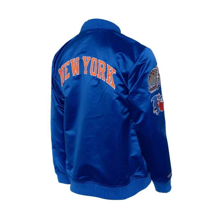 chaqueta-mitchellness-lightweight-satin-new-york-knicks-azul-electrico-1