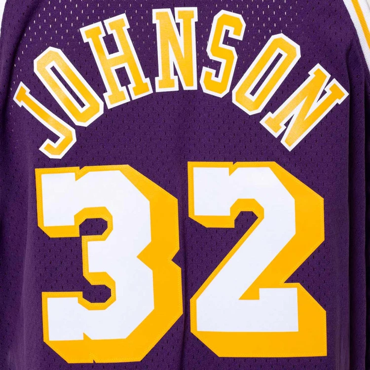 camiseta-mitchellness-los-angeles-lakers-magic-johnson-1984-85-swingman-jersey-purple-3