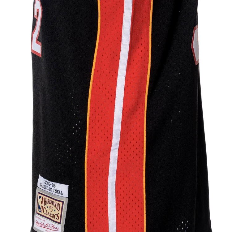 camiseta-mitchellness-swingman-jersey-miami-heat-shaquille-oneal-2005-06-black-black-5