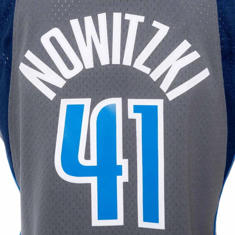 camiseta-mitchellness-swingman-jersey-dallas-mavericks-dirk-nowitzki-2003-gris-5