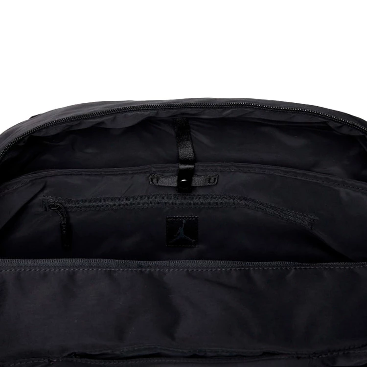 bolsa-jordan-alpha-duffle-black-2