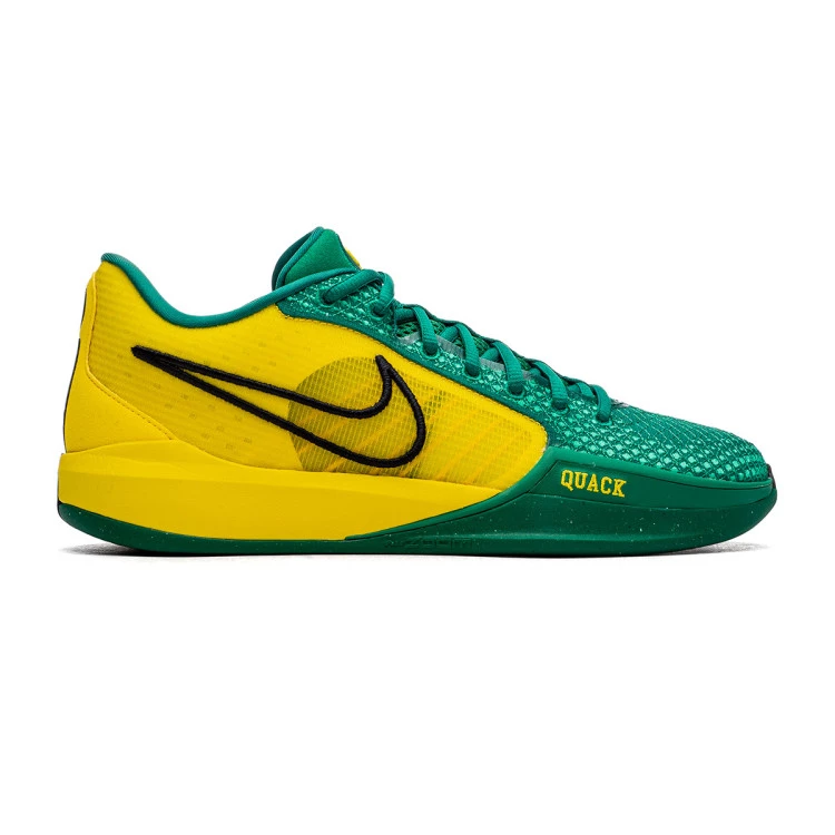 zapatillas-nike-sabrina-1-the-debut-mujer-malachite-black-lightening-stadium-green-1