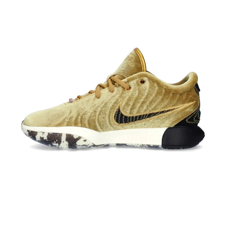 zapatillas-nike-lebron21-x-the-shop-nobility-metallic-gold-black-gum-med-brown-2