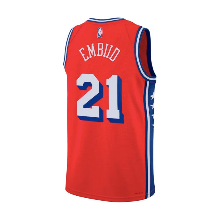 camiseta-jordan-philadelphia-76ers-statement-swingman-joel-embid-nino-rush-blue-1