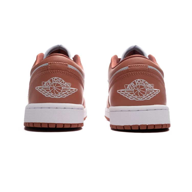 zapatilla-jordan-air-jordan-1-low-mujer-pure-platinum-sky-j-orange-white-4