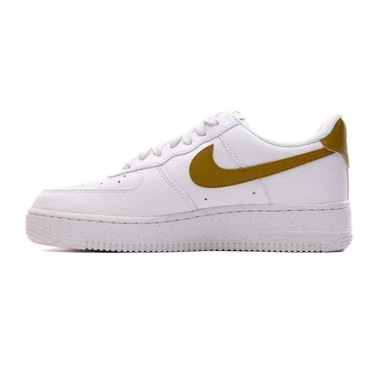 zapatilla-nike-air-force-1-07-nn-summit-white-bronzine-metallic-silver-2