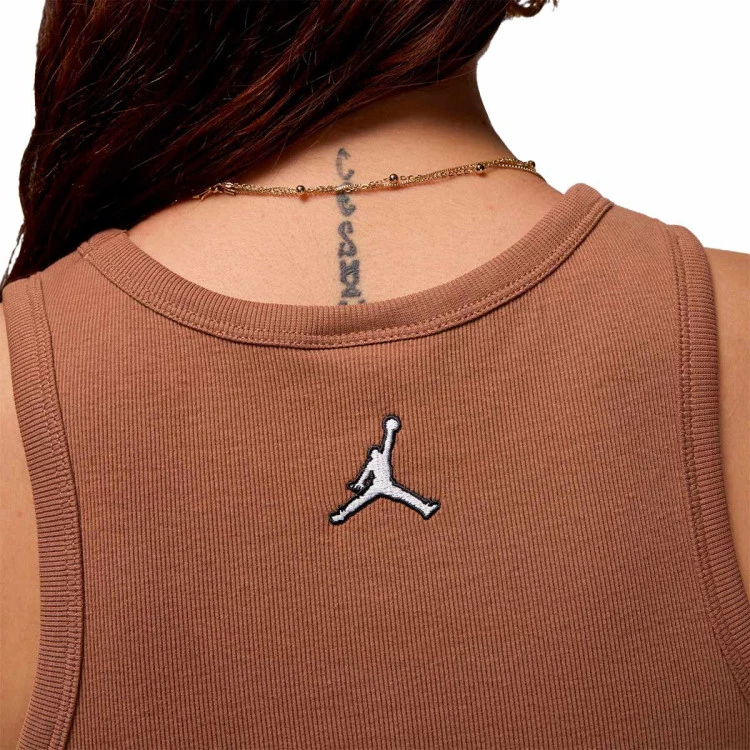 top-jordan-crop-core-mujer-archaeo-brown-3