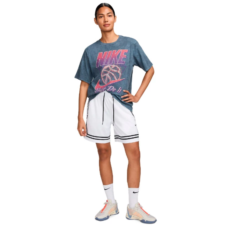 camiseta-nike-sportswear-graphic-basketball-mujer-anthracite-4