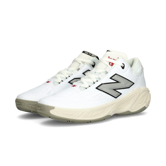 Basketball Shoes New Balance Fresh Foam BB V2 White Basketball Emotion