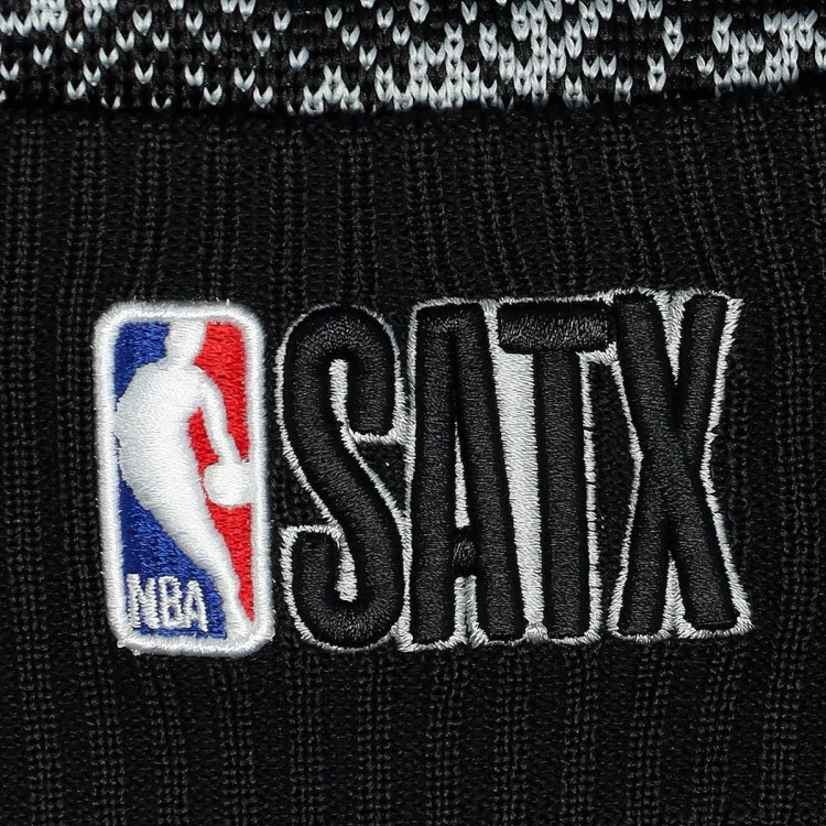 gorro-new-era-san-antonio-spurs-nba-tip-off-knit-gris-3