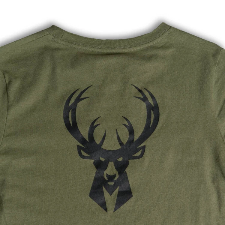 camiseta-jordan-milwaukee-bucks-courtside-statement-nino-oil-green-4