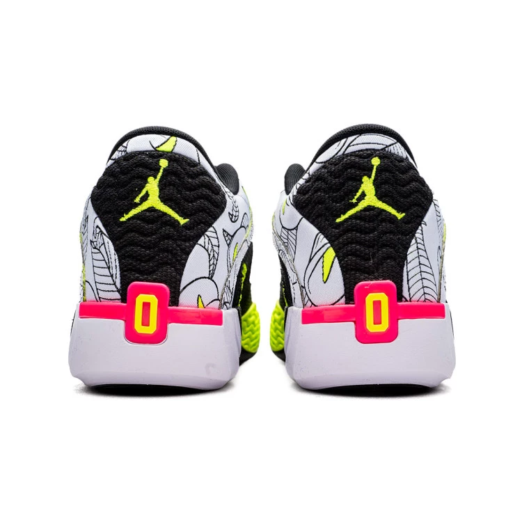 zapatillas-jordan-tatum-2-mommas-boy-white-volt-black-hyper-pink-4