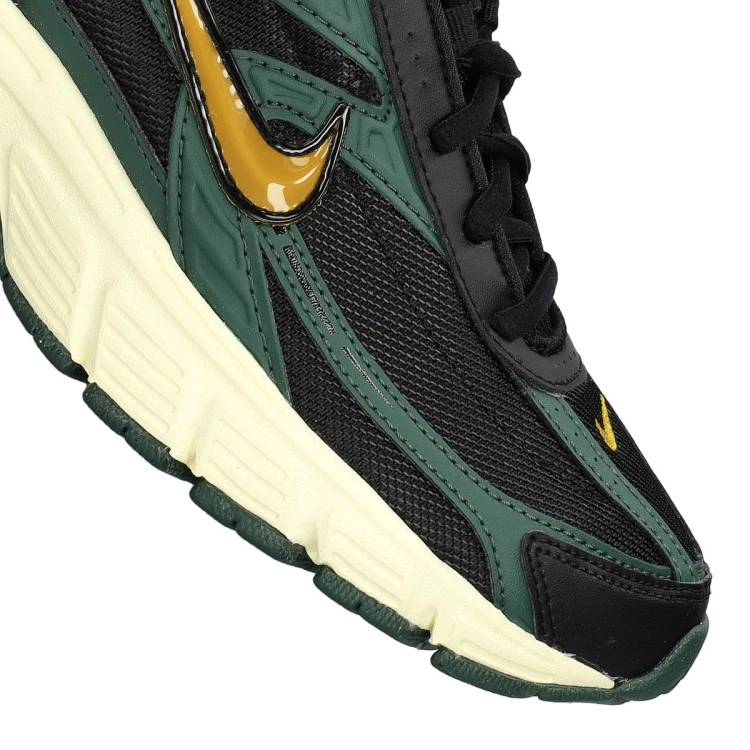 zapatilla-nike-initiator-vintage-green-bronzine-black-coconut-milk-6