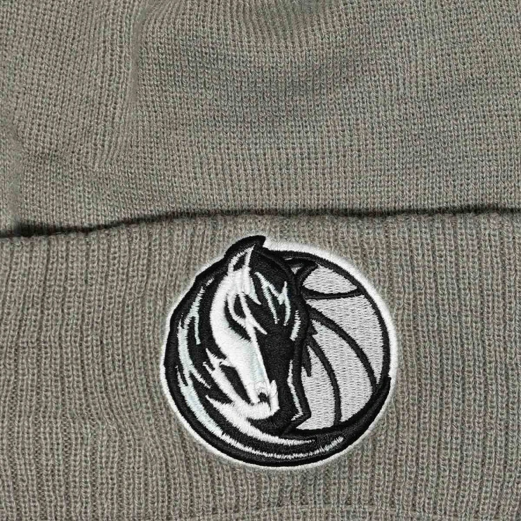 gorro-new-era-nba-knit-dallas-mavericks-city-edition-2024-2025-grey-2