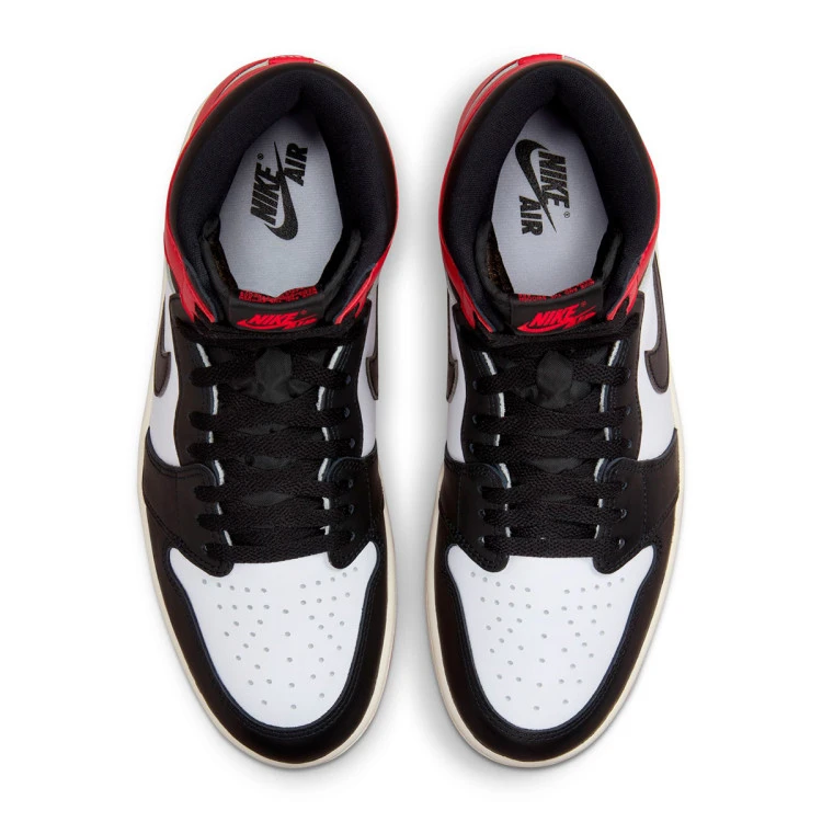 zapatilla-jordan-air-jordan-1-retro-high-og-black-toe-white-black-varsity-red-sail-5