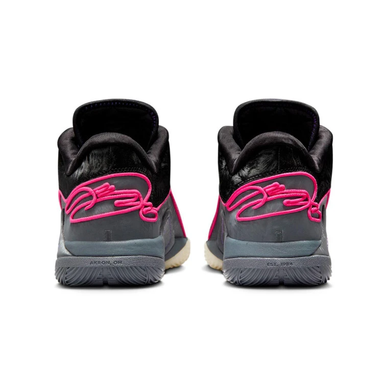 zapatillas-nike-lebron-22-tunnel-vision-black-laser-fuchsia-dark-grey-4