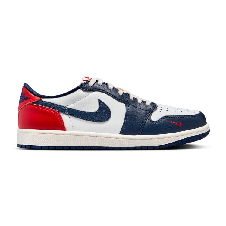 zapatilla-jordan-air-jordan-1-retro-low-og-summit-white-gym-red-midnight-navy-1