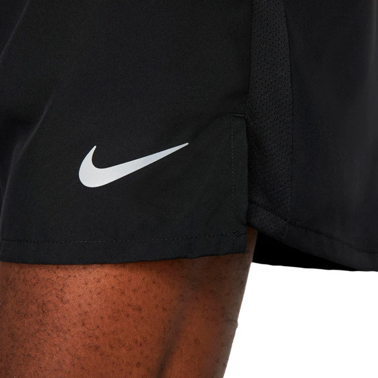 pantalon-corto-nike-challenger-black-black-black-reflective-silv-3