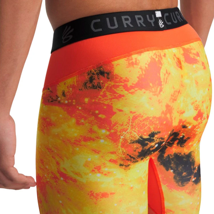 malla-corta-under-armour-curry-heatgear-printed-fire-black-2