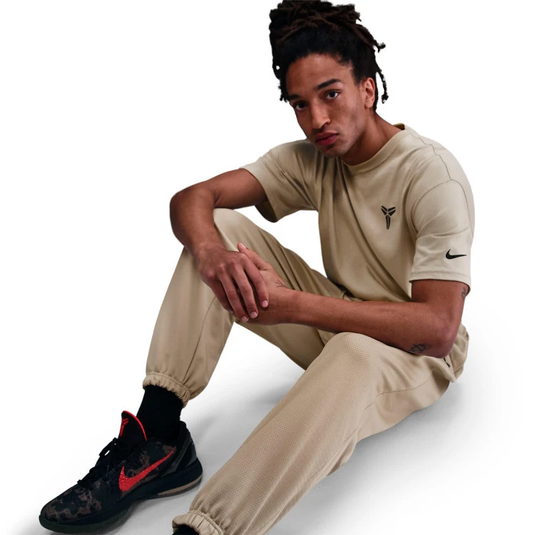 pantalon-largo-nike-kobe-bryant-therma-fit-desert-khaki-black-2