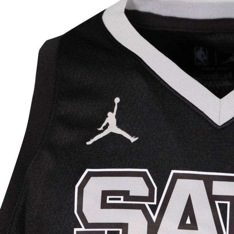 camiseta-jordan-san-antonio-spurs-statement-edition-wembanyama-nino-black-2