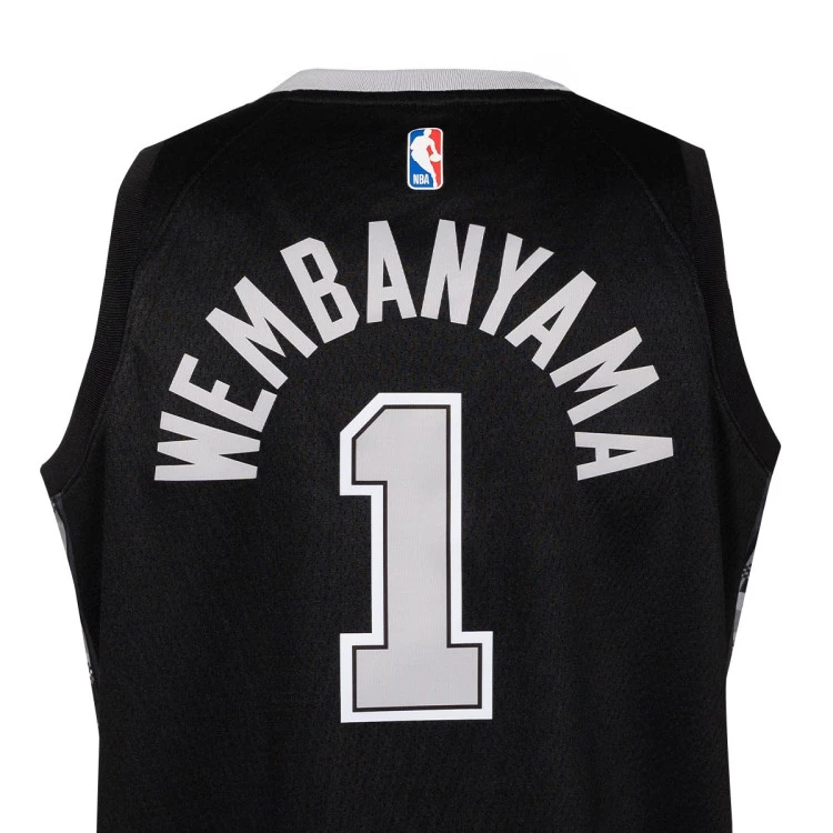 camiseta-jordan-san-antonio-spurs-statement-edition-wembanyama-nino-black-4