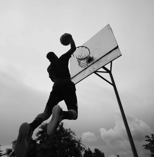 Mejora como jugador de baloncesto encontrando tus plantillas ideales.